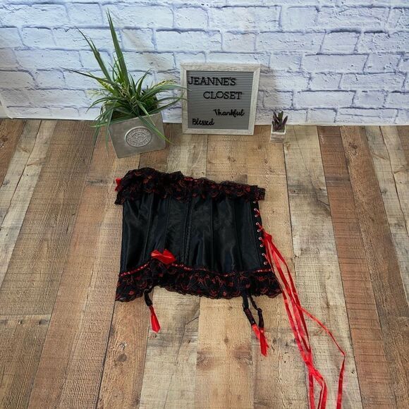 Red & black corset goth steampunk - Picture 1 of 8